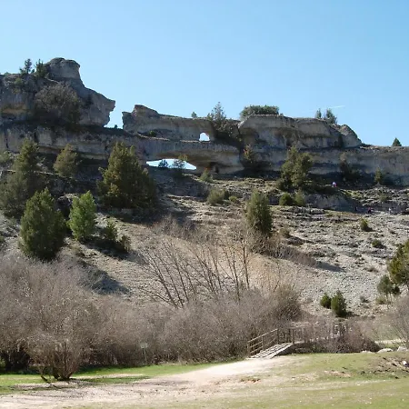 Fuente Del Pino Canon De Rio Lobos Séjour à la campagne