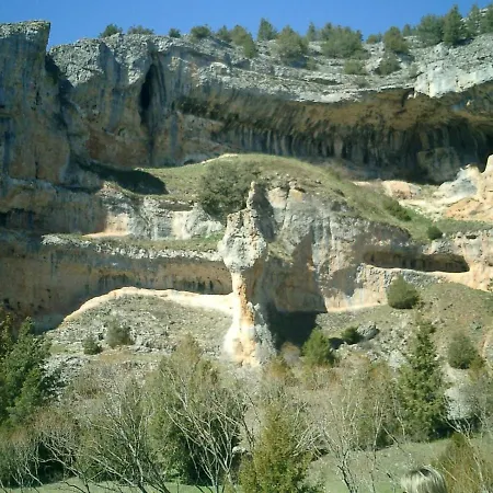 Fuente Del Pino Canon De Rio Lobos *