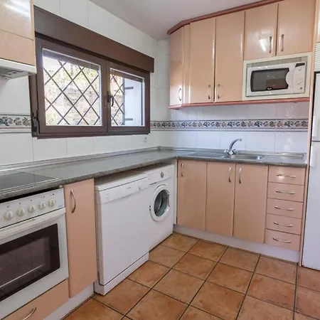 Fuente Del Pino Canon De Rio Lobos Séjour à la campagne *