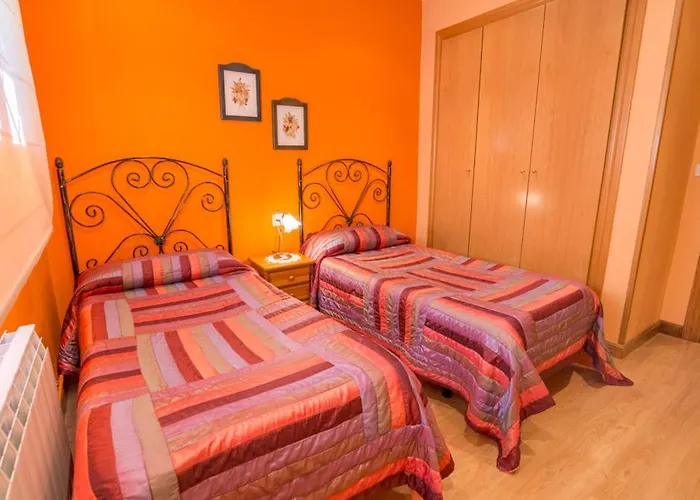 Fuente Del Pino Canon De Rio Lobos *